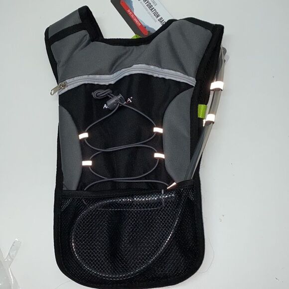 🔥EXPLORER
HYDRATION BAG
Avalanche® WITH INTERIOR LIQUID RESERVOIR 34 OZ (1L) - Picture 1 of 8